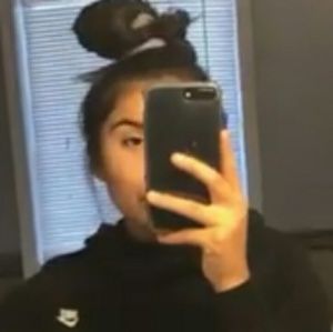 Meet your Posher, Abi